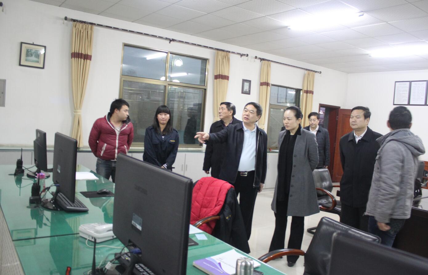2014年1月，时任怀化市市长李晖莅临开云中国调研.JPG